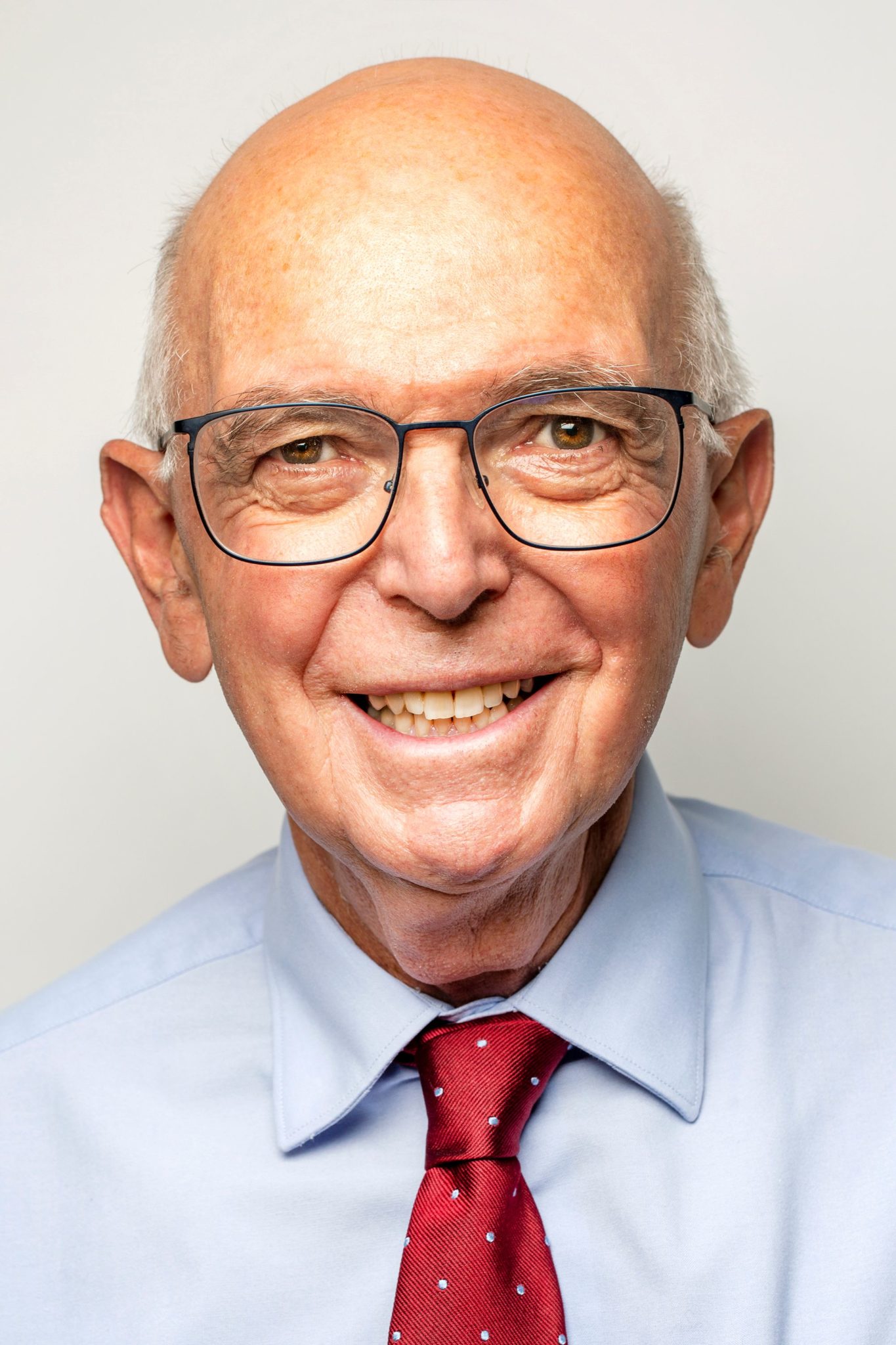Dr Frank E Ray Net Worth - ozpey3w
